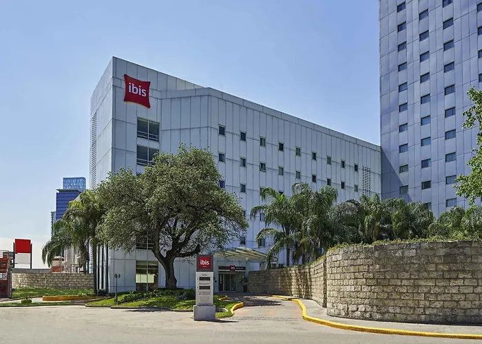 Dog friendly hotels Ibis Monterrey Valle