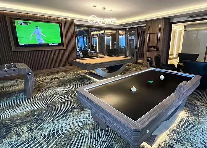 Safi Royal Luxury Metropolitan